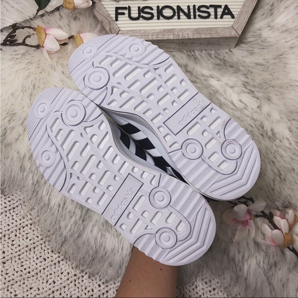 NWT ❤️ Rare Adidas Andridge SL White 6W - Picture 6 of 6